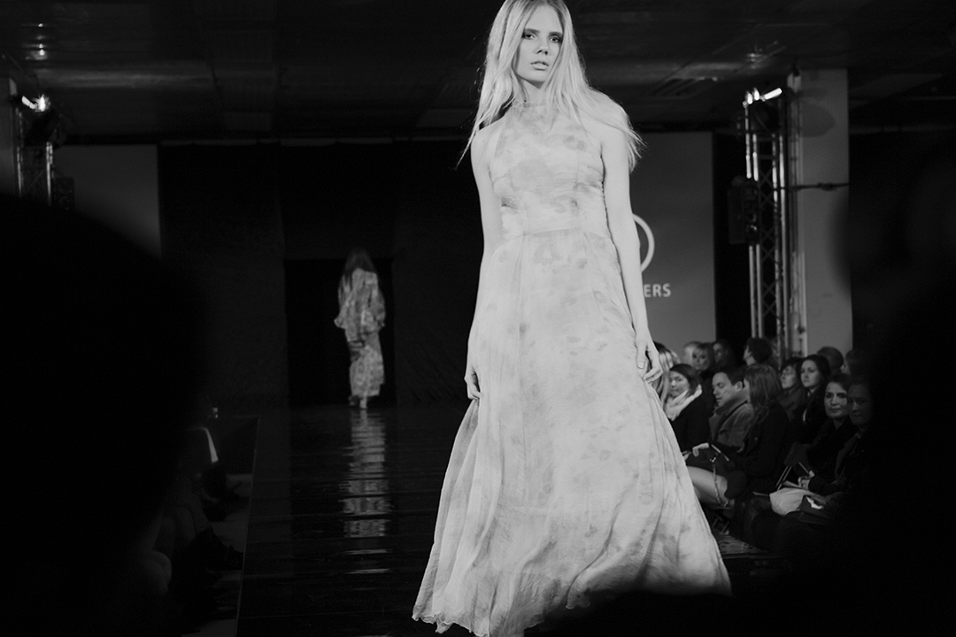 Nicola Vallotto fashion photography photographer milan tallin fashioweek blackandwhite bw backstage show defilee